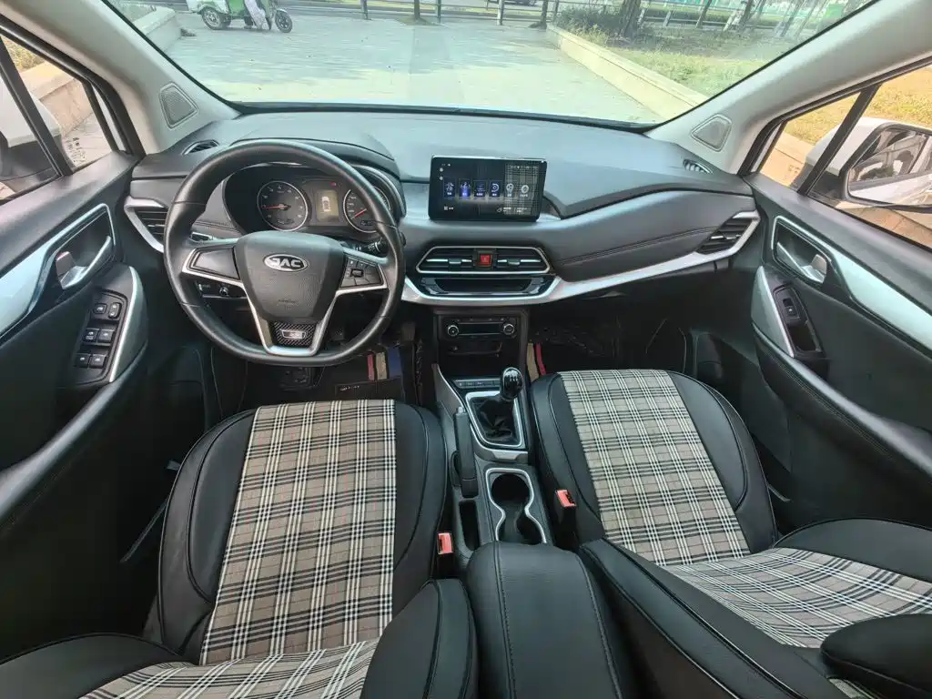 JAC JAC Refine R3 2019 2018 1.6L Manual Comfort