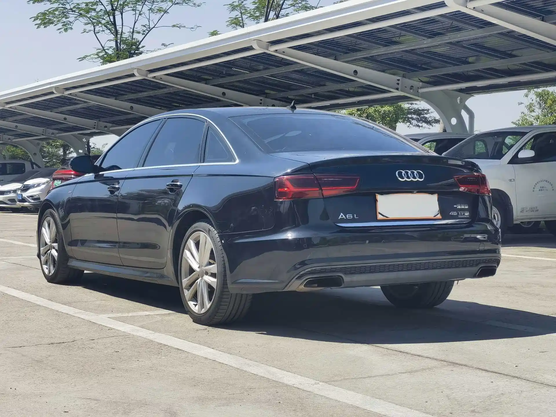 Photo 7 - Audi A6L