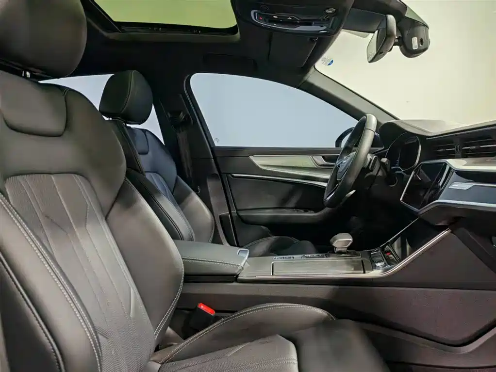 Audi A6L 2025 40 TFSI Luxury Sport фото 8