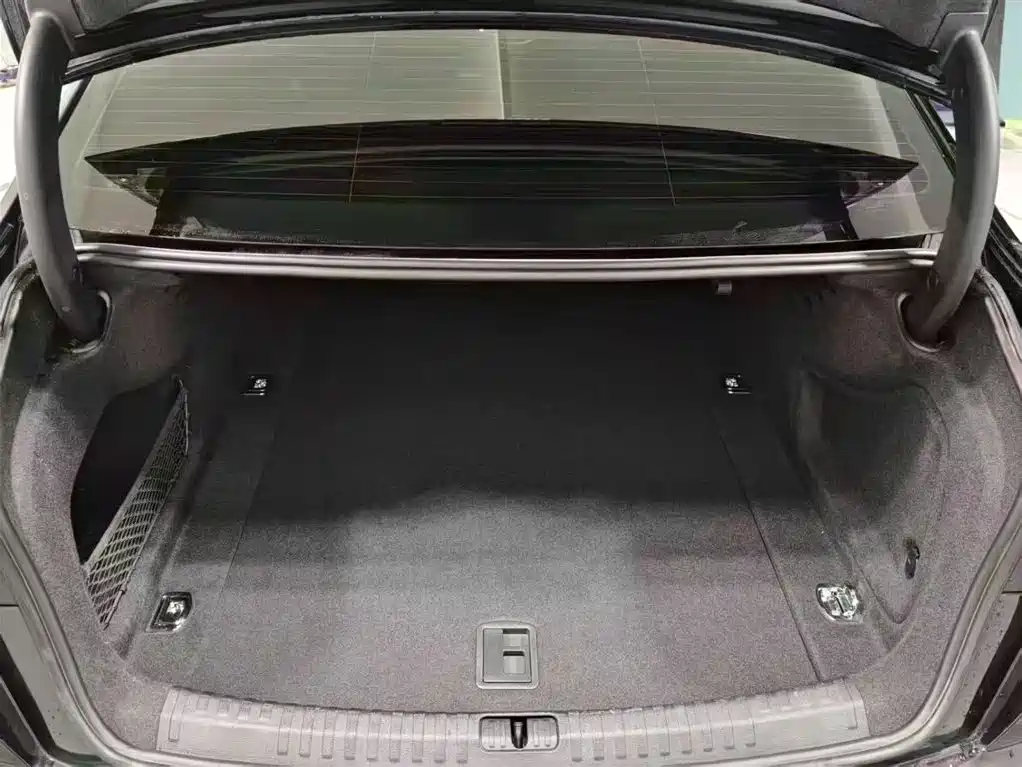 Audi A6L 2025 40 TFSI Luxury Sport фото 17