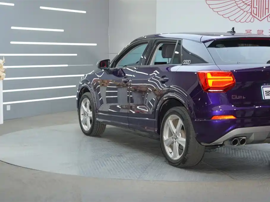Audi Q2L 2020 35 TFSI Fashion Elegance Model фото 3