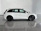 Photo 3 - Shangjie SUV