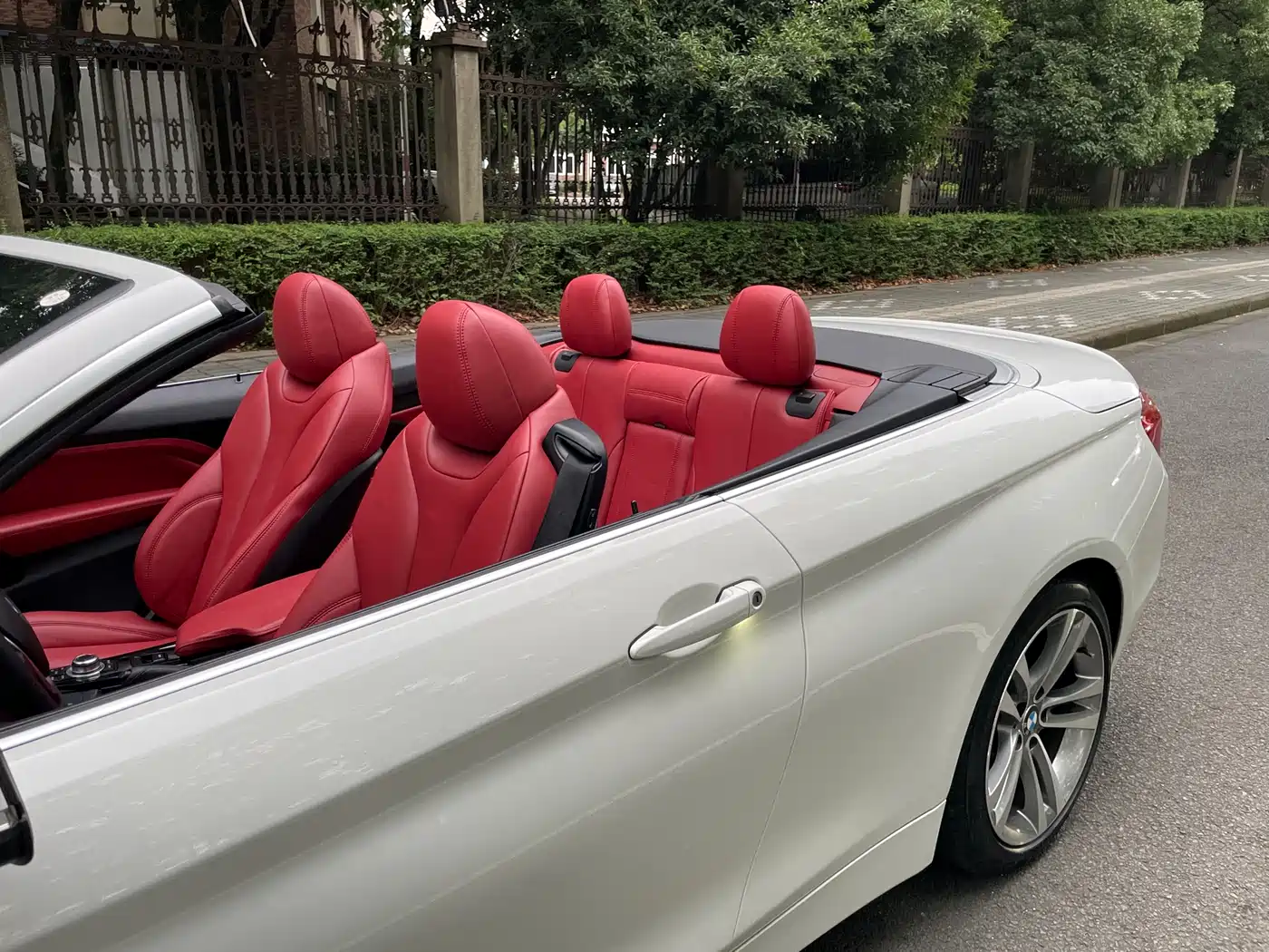 BMW 4 Series 2014 420i Convertible Luxury Design Package фото 18