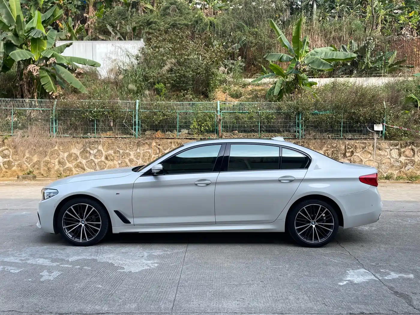 BMW 5 Series 2018 Facelift 530Li Leading M Sport Package фото 3