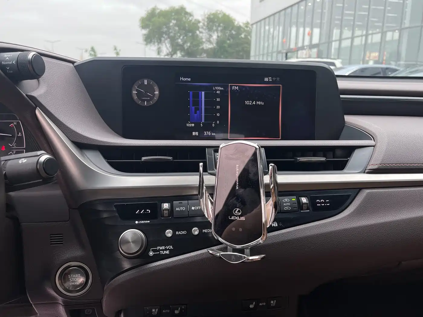 Lexus ES 2020 200 Excellence фото 9