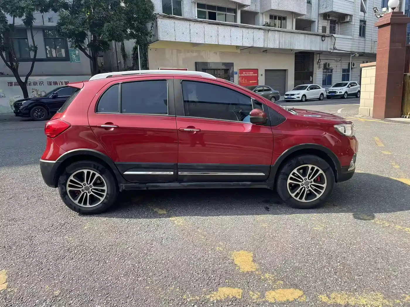 Haval H1 2016 Blue Label 1.5L AMT Luxury фото 4