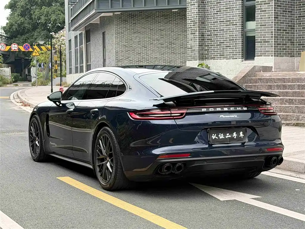 صورة 5 - Porsche Panamera
