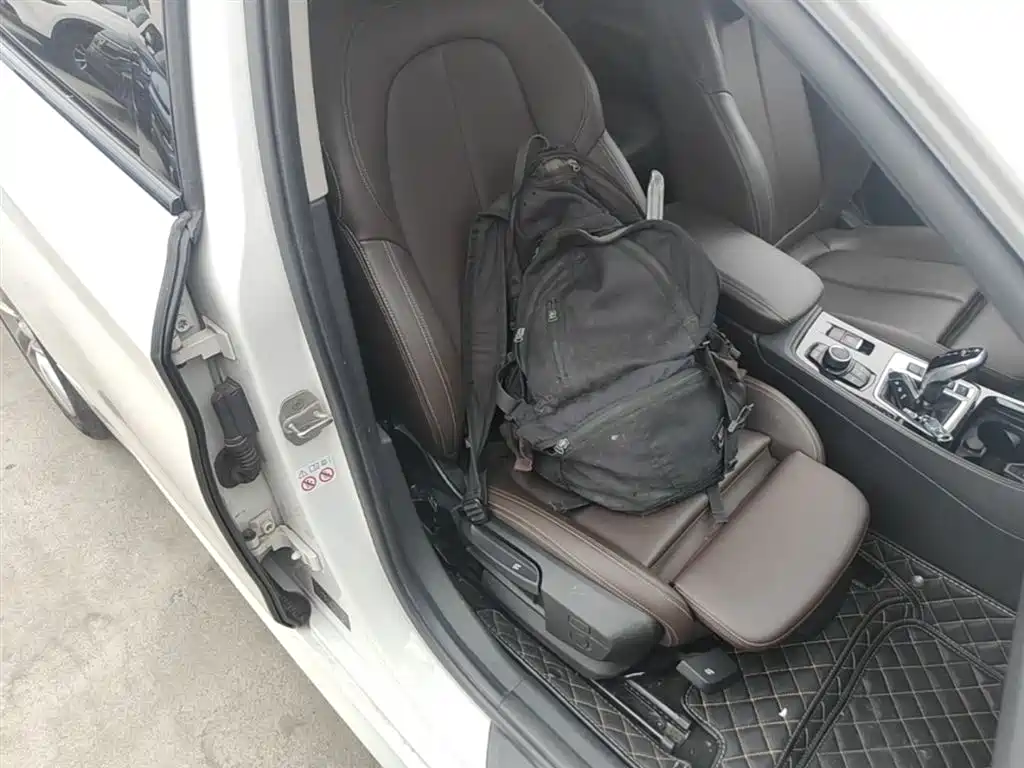 BMW 1 Series 2020 Model 120i M Sport Package фото 25