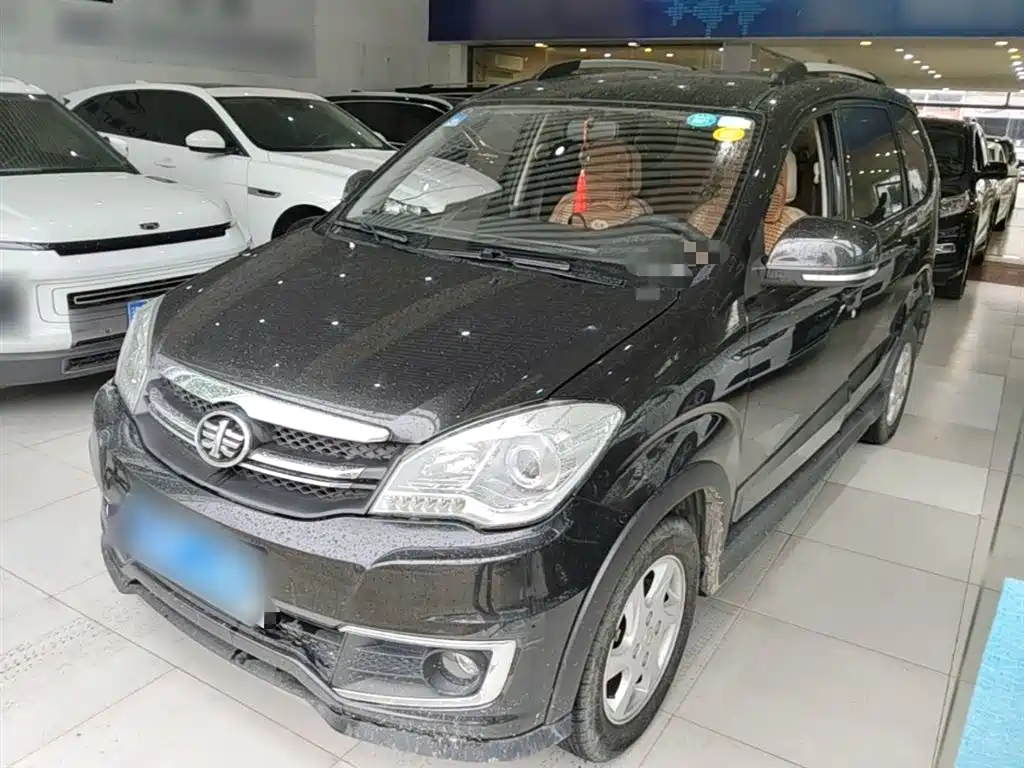 FAW Senya S80 2015 2015 1.5L Automatic 5-Seater Urban Edition