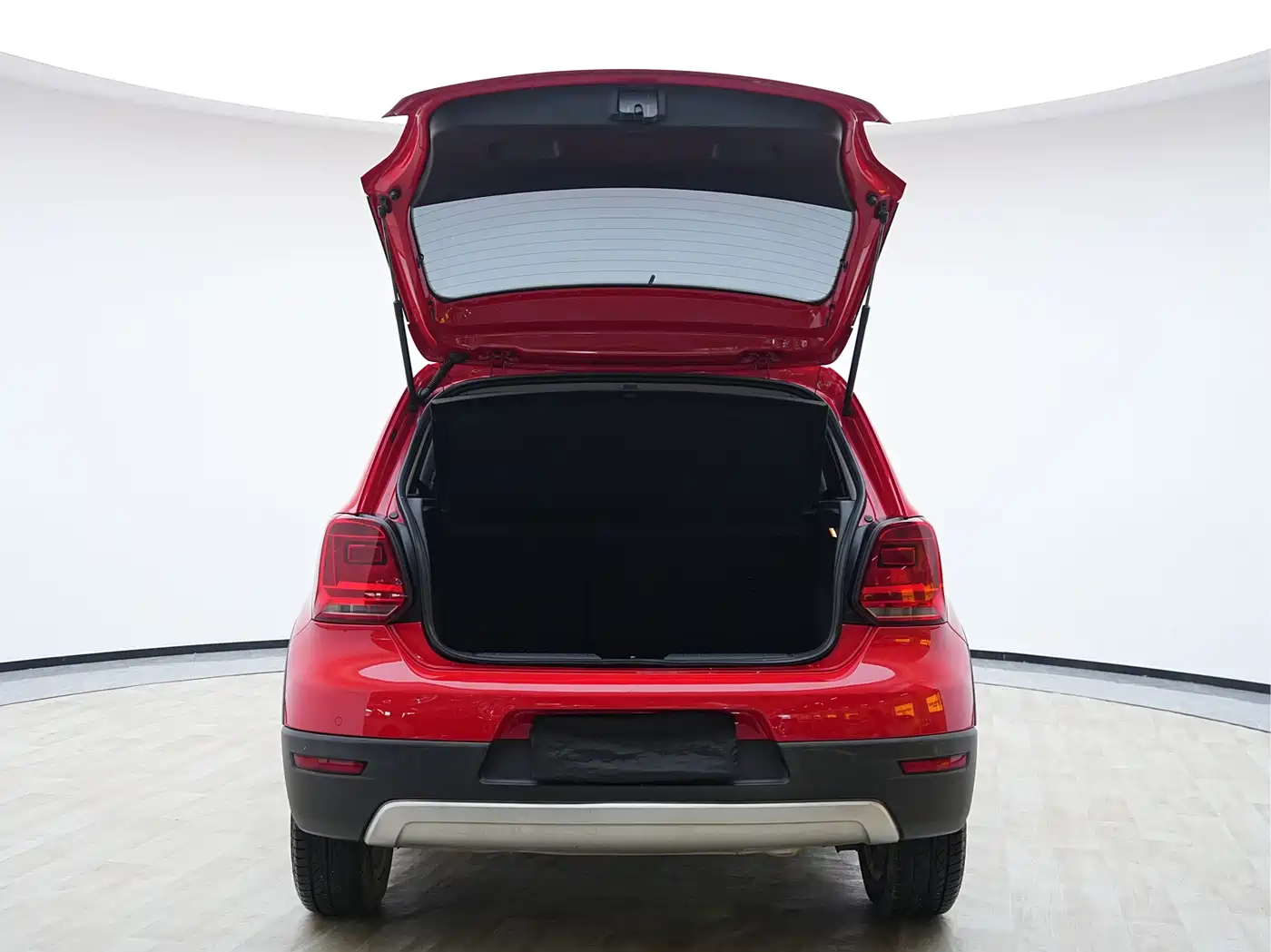 Volkswagen Polo 2014 1.6L Cross Polo Automatic фото 17
