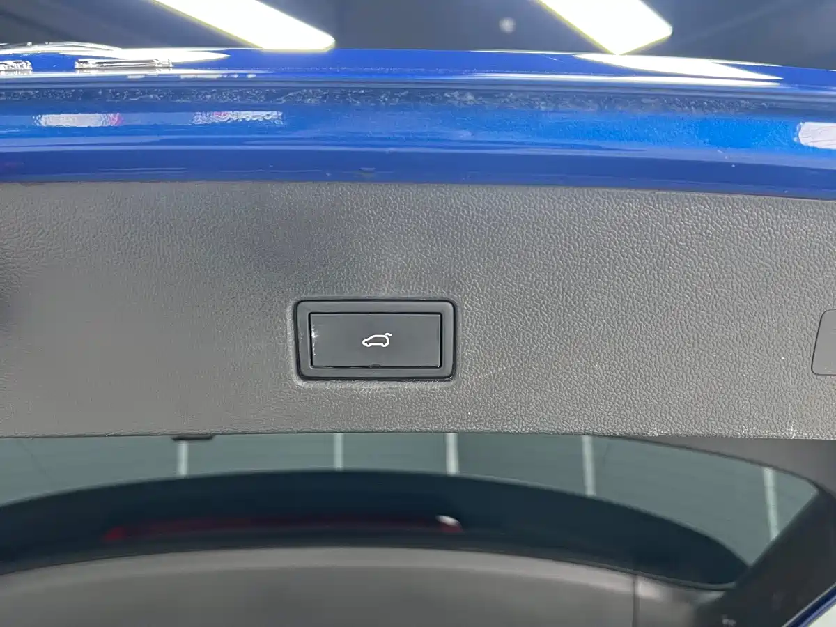 Volkswagen T-ROC 2021 280TSI DSG 2WD R-Line Pro Connected фото 24