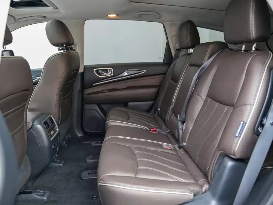Photo 14 - Infiniti QX60 (Import)