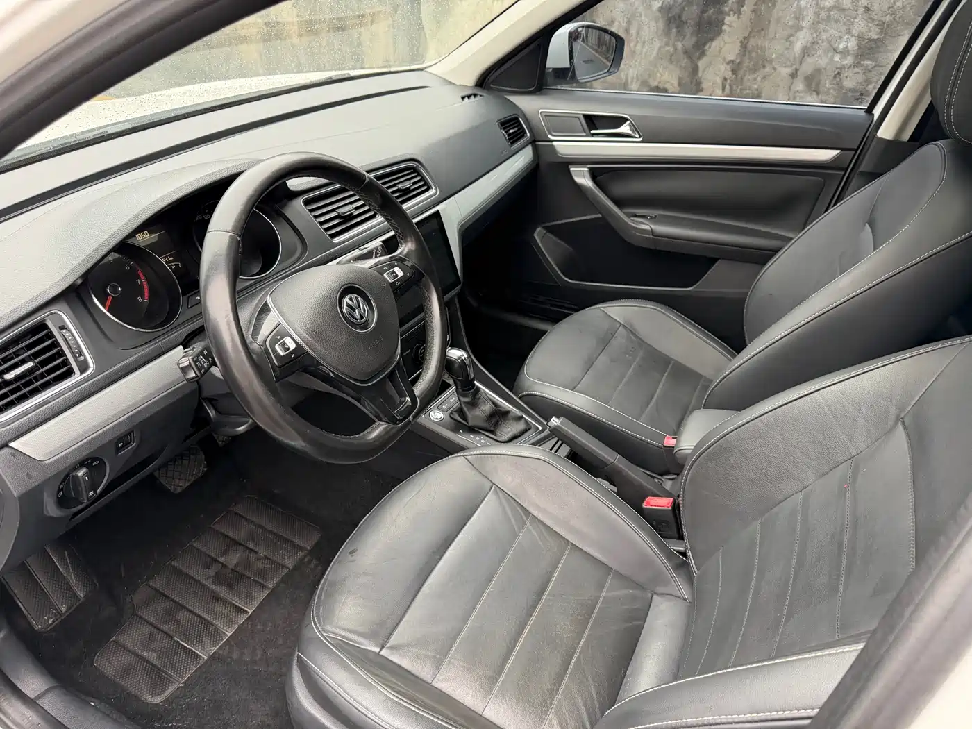 Volkswagen Lavida Tour 2017 180TSI DSG Comfort Edition фото 8
