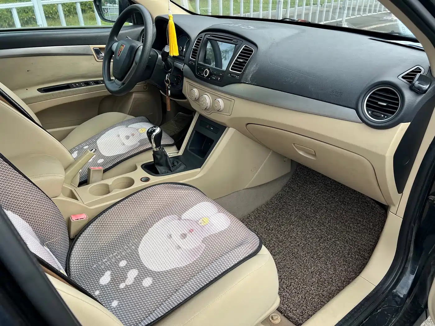 Roewe 350 2015 2015 Model 1.5L Manual Luxury Sunroof Edition
