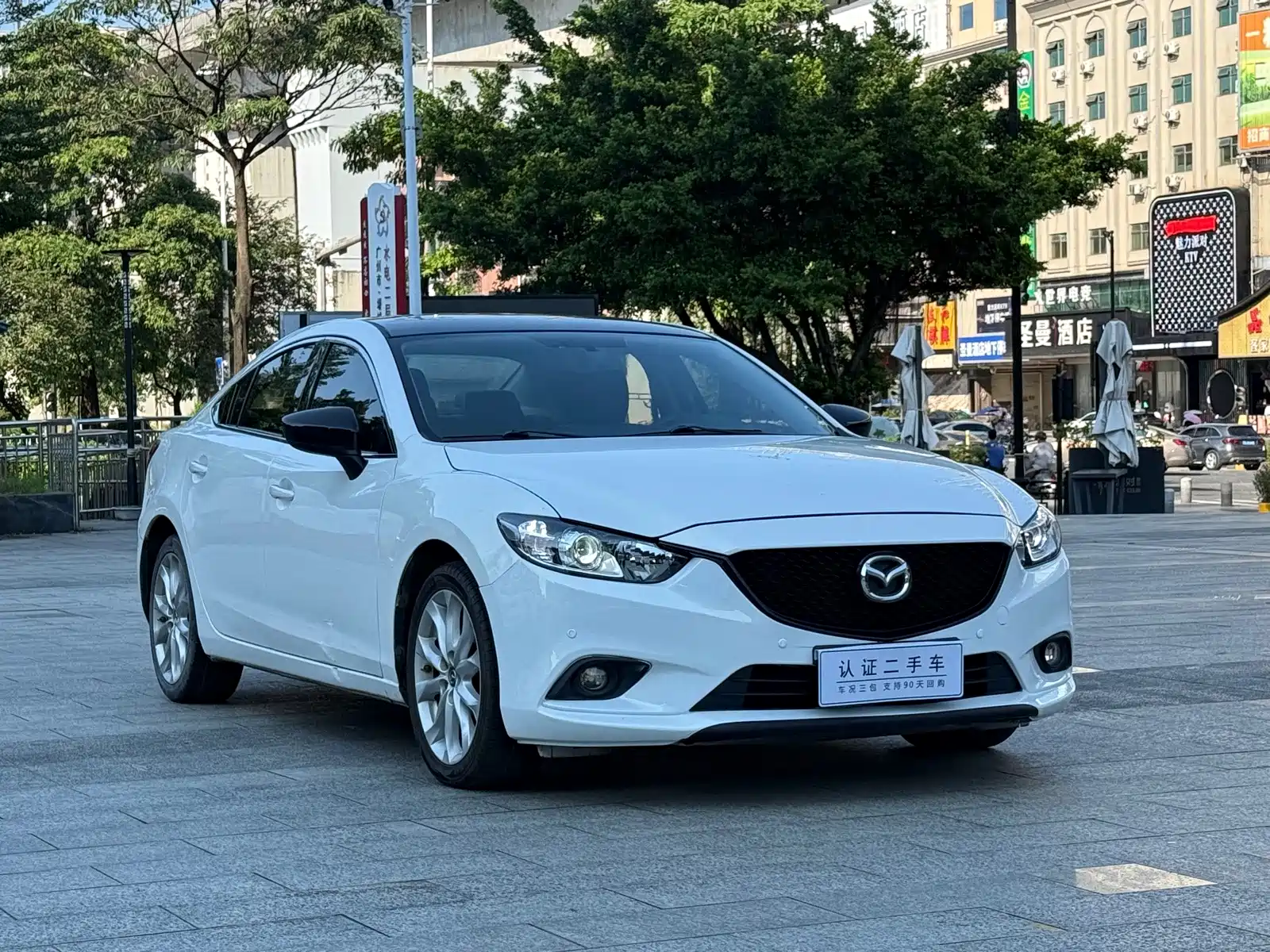 Photo 3 - Mazda Atenza