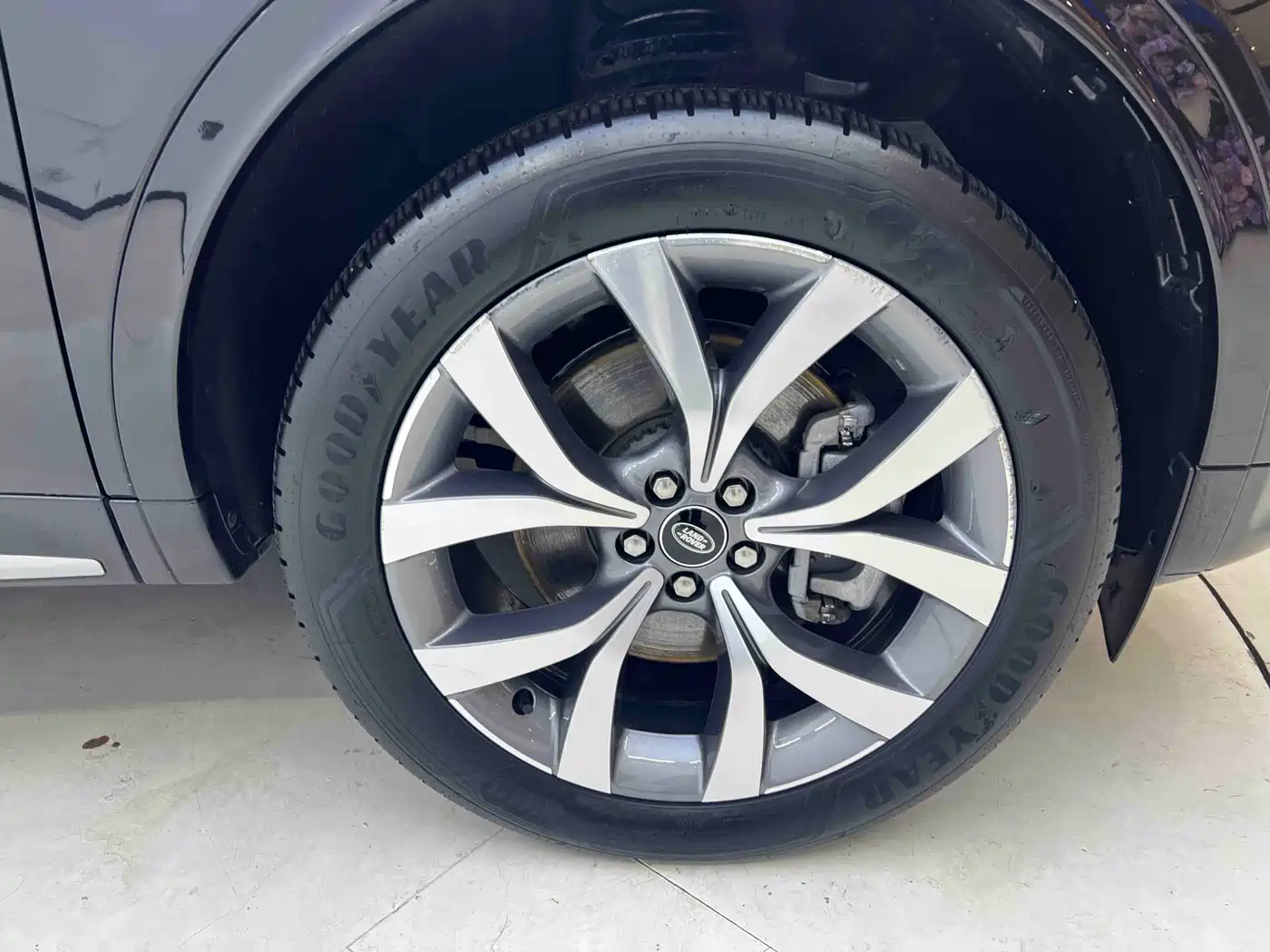 Land Rover Discovery Sport 2025 249PS Performance Tech Edition фото 25