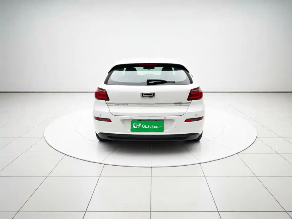 Qoros 3 2015 2014 Hatchback 1.6L Auto Enhanced Joy Version