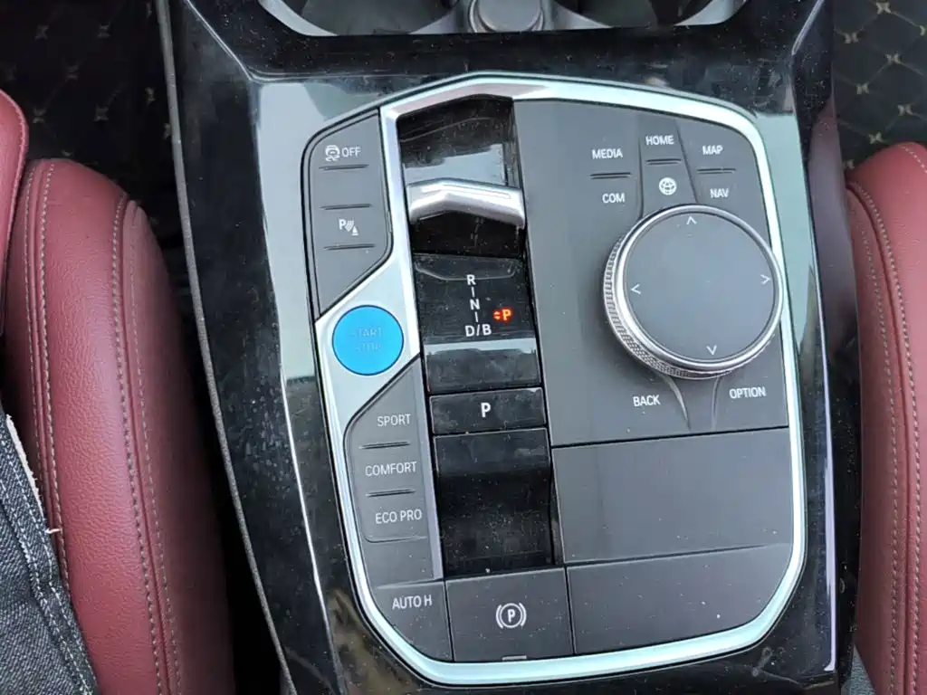 BMW iX3 2024 2023 Leading Type