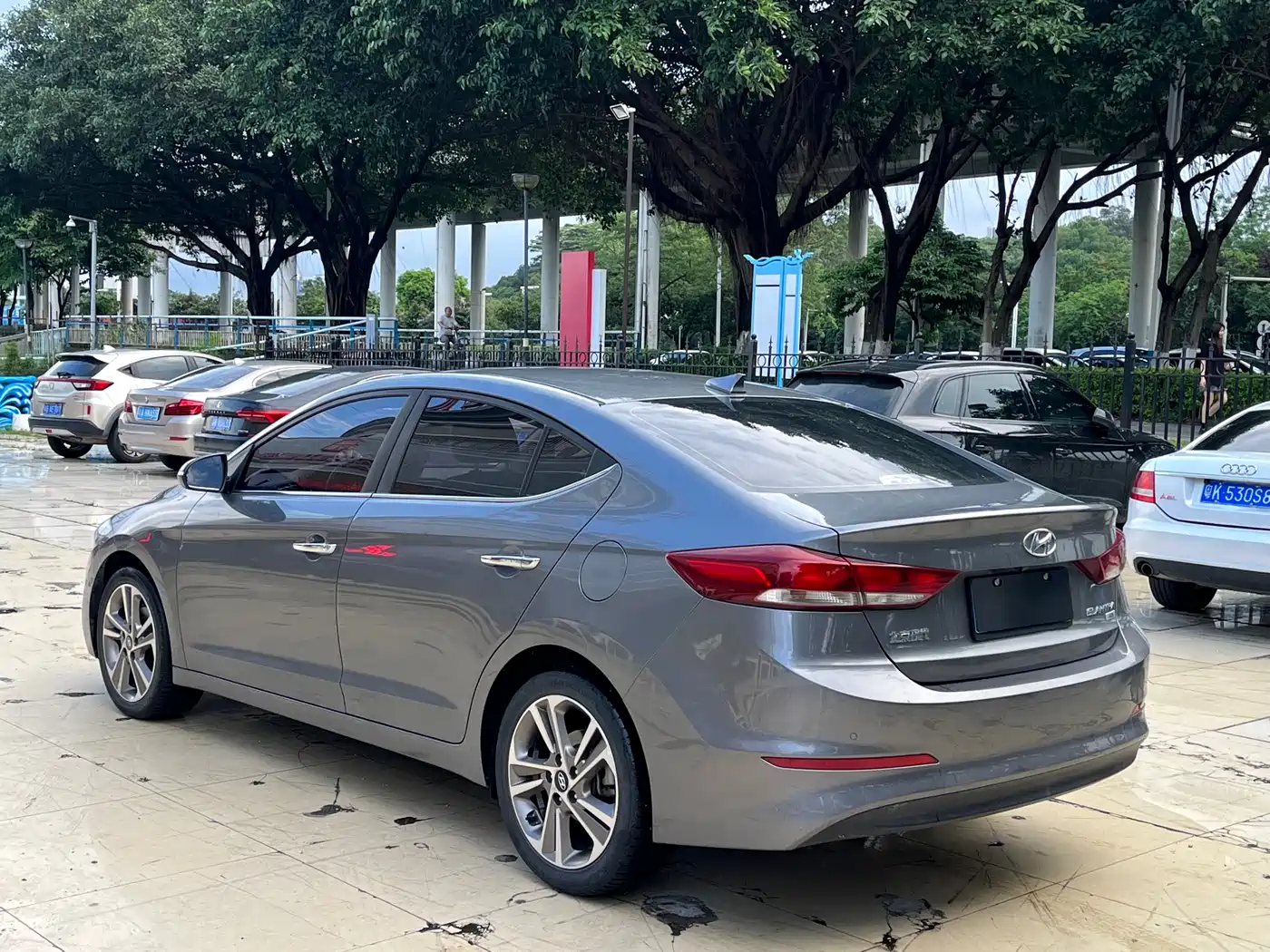 Hyundai Elantra 2016 Model 1.6L Automatic Smart Elite фото 3