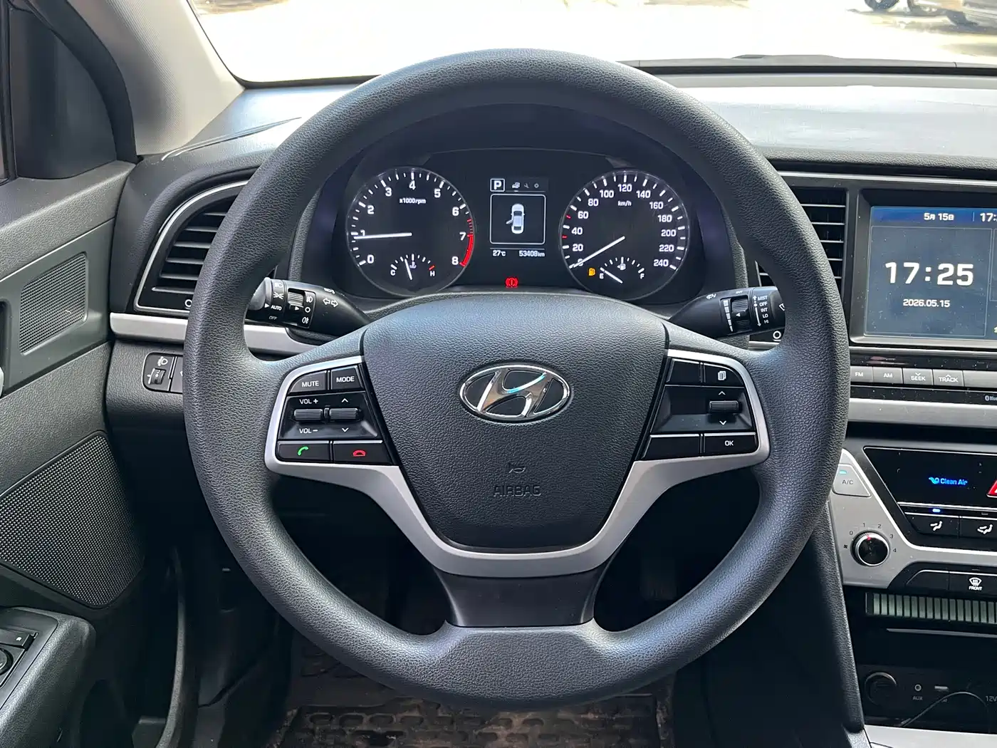 Hyundai Elantra 2016 Model 1.6L Automatic Smart Elite фото 9