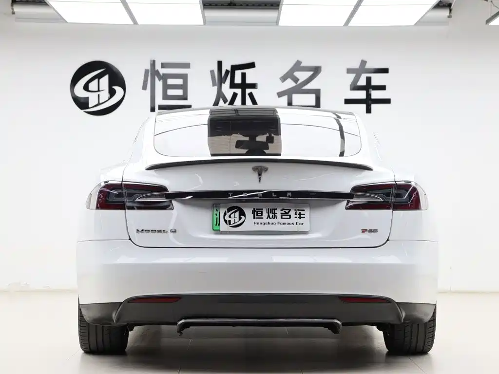 Tesla Model S 2015 2014 Model S P85