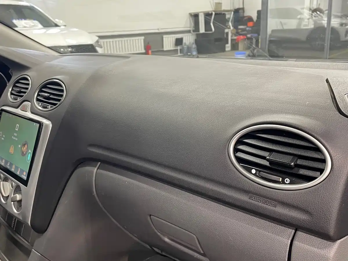 Ford Focus 2013 2013 Hatchback Classic 1.8L Auto Million Edition
