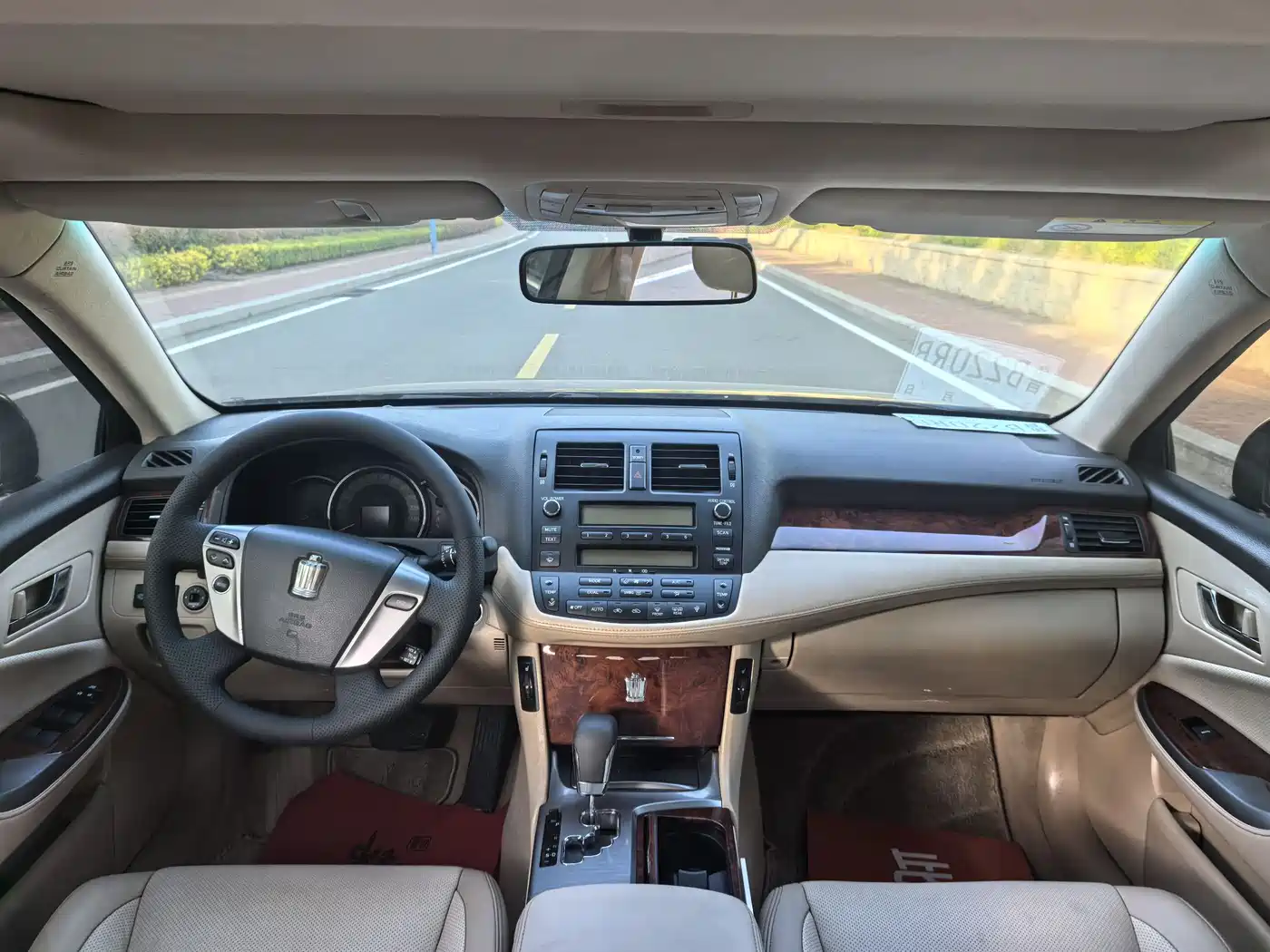Toyota Crown 2012 2.5L Royal Leather Edition фото 9
