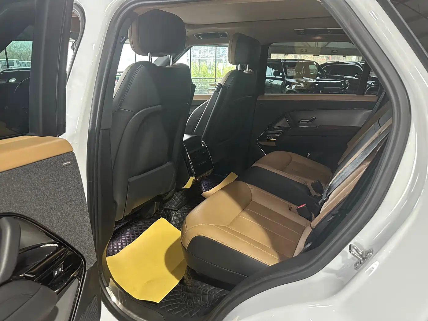 Land Rover Range Rover Sport 2024 400PS Dynamic SE фото 14