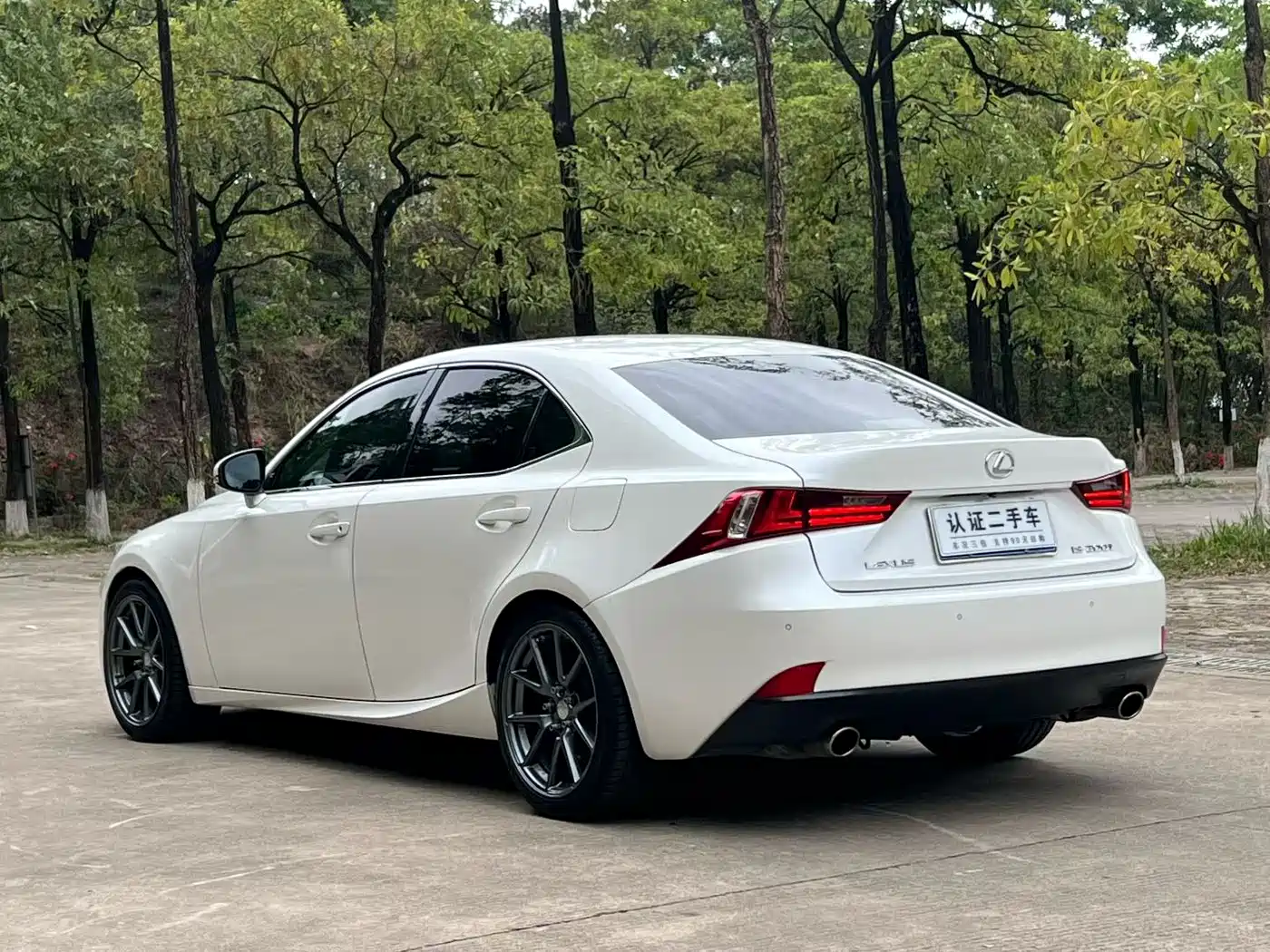 LEXUS IS