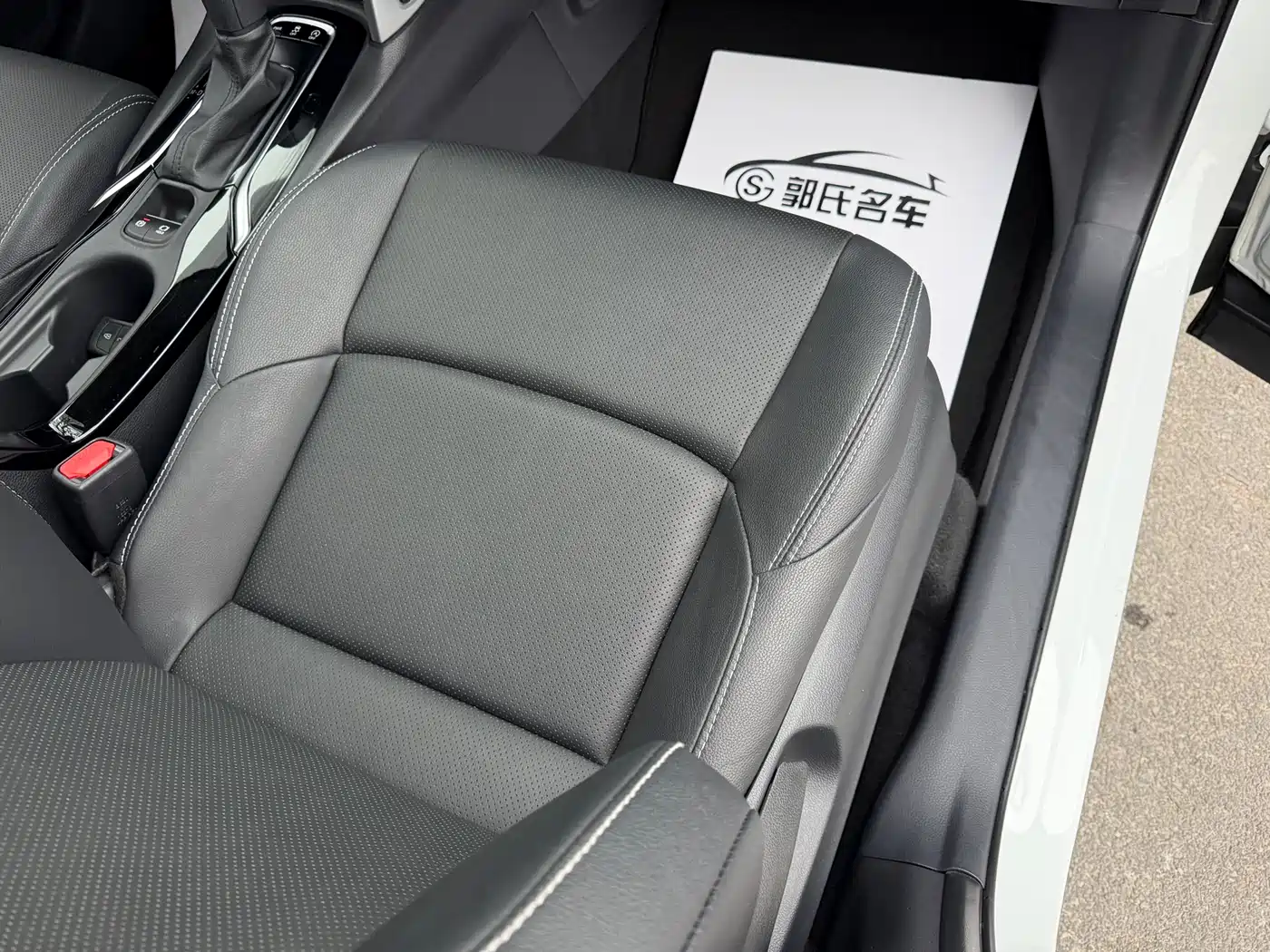 Toyota Frontlander 2022 2.0L CVT Luxury PLUS Edition фото 20