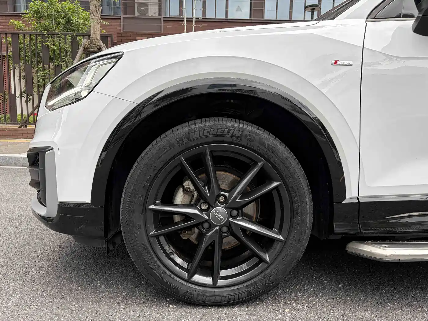 Audi Q2L 2018 35 TFSI Launch Exclusive Edition China VI фото 4