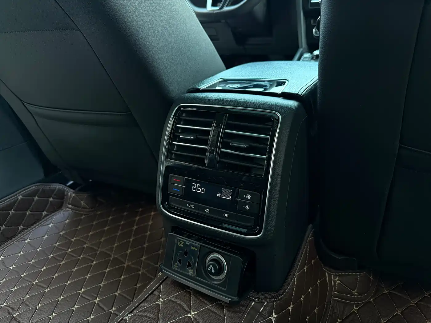 Volkswagen Magotan 2018 330TSI DSG Luxury фото 21