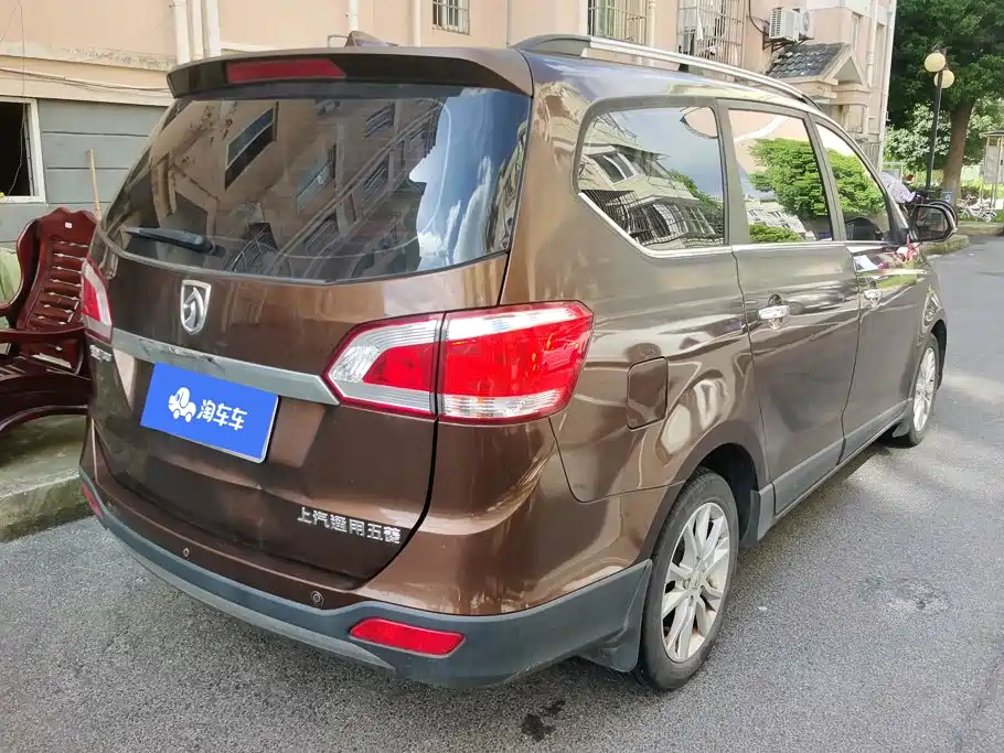 Baojun 730 2014 2014 1.5L Manual Luxury 7-seater