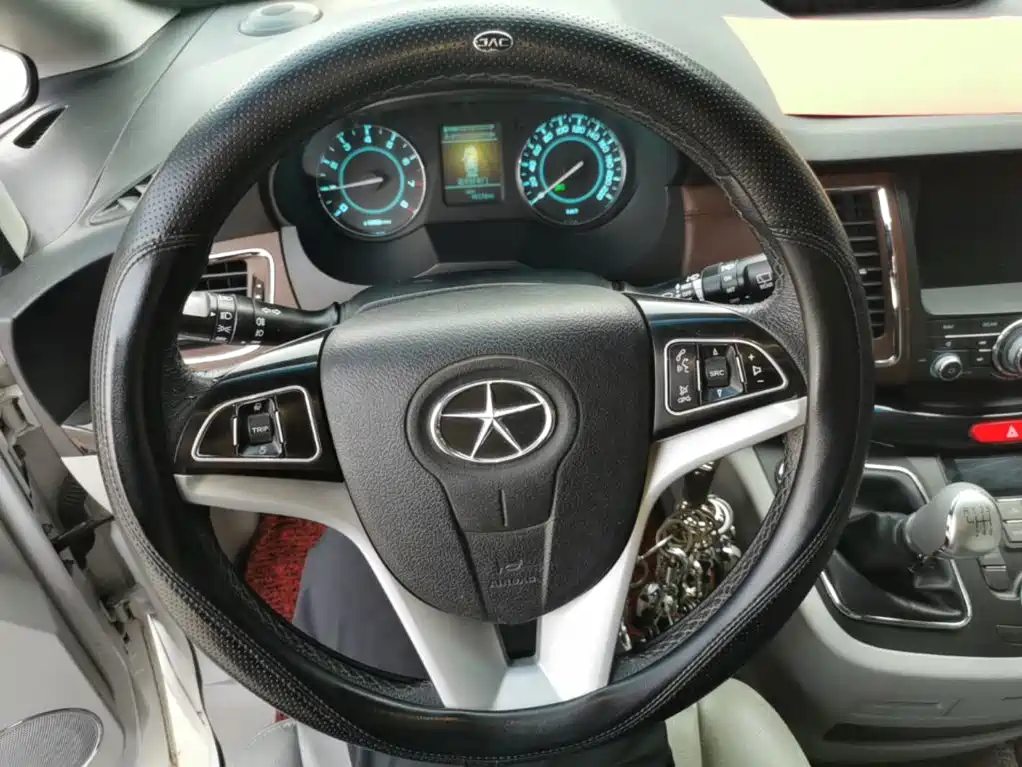 JAC Refine M5 2016 2016 2.0T Gasoline Manual Business Edition