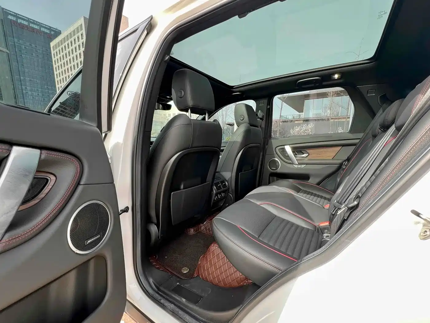 Land Rover Discovery Sport 2022 Model Facelift 249PS R-Dynamic S Performance Edition 5-seater фото 6