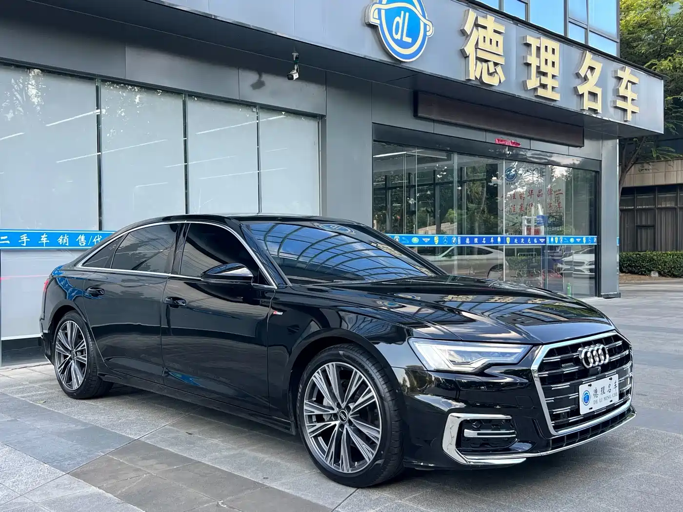 Фото 4 - Audi A6L