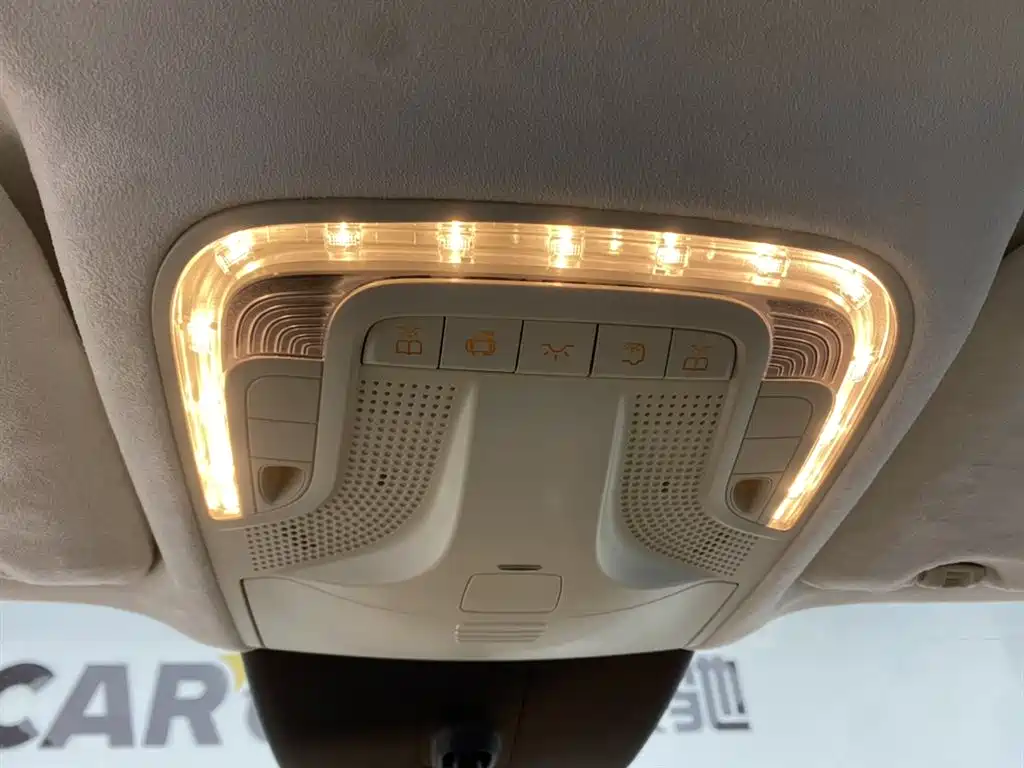 Mercedes-Benz Vito 2023 2.0T Elite 7-Seater фото 21