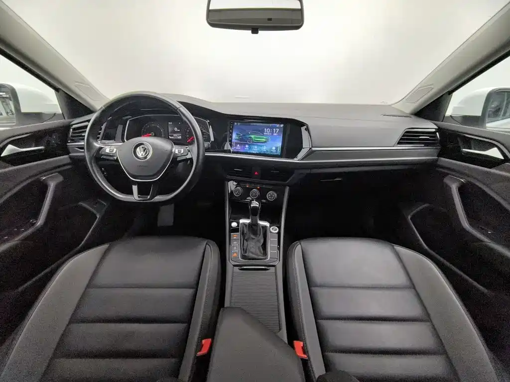 صورة 5 - Volkswagen Sagitar
