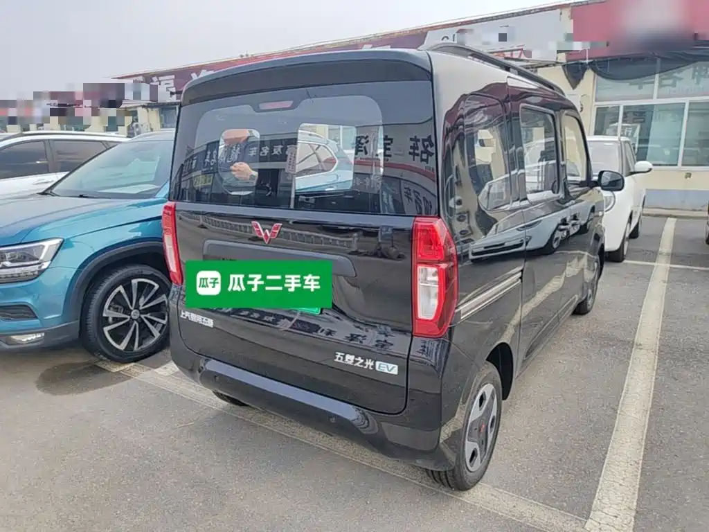Wuling Motors Wuling Zhiguang NEV 2026 2025 Model 305km Base Version