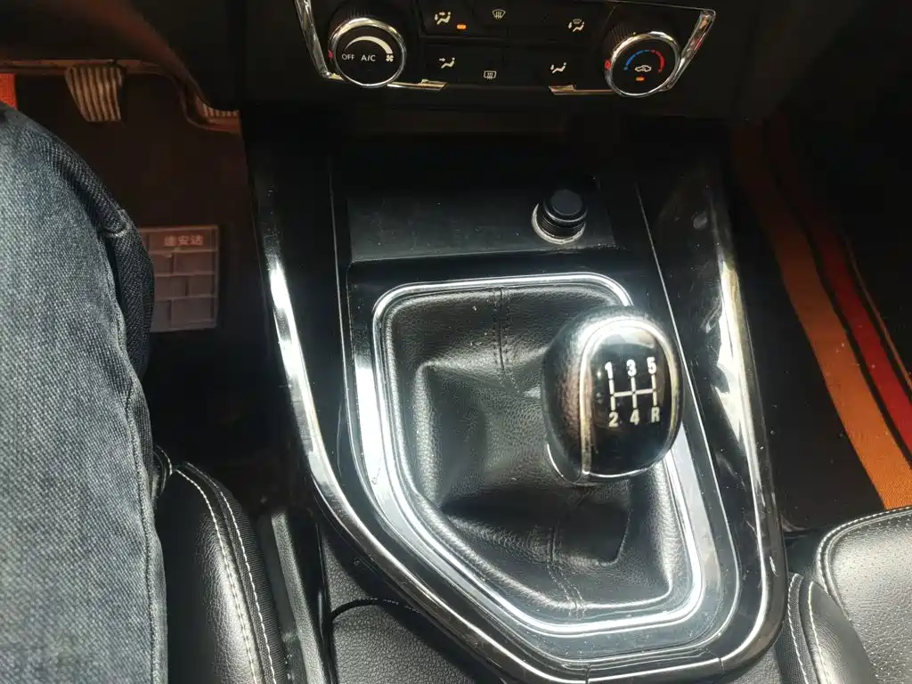 Dongfeng Fengguang Fengguang S560 2018 2018 1.8L Manual Comfort 7-Seater