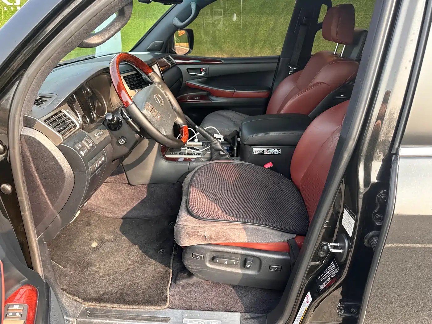 Lexus LX фото 12