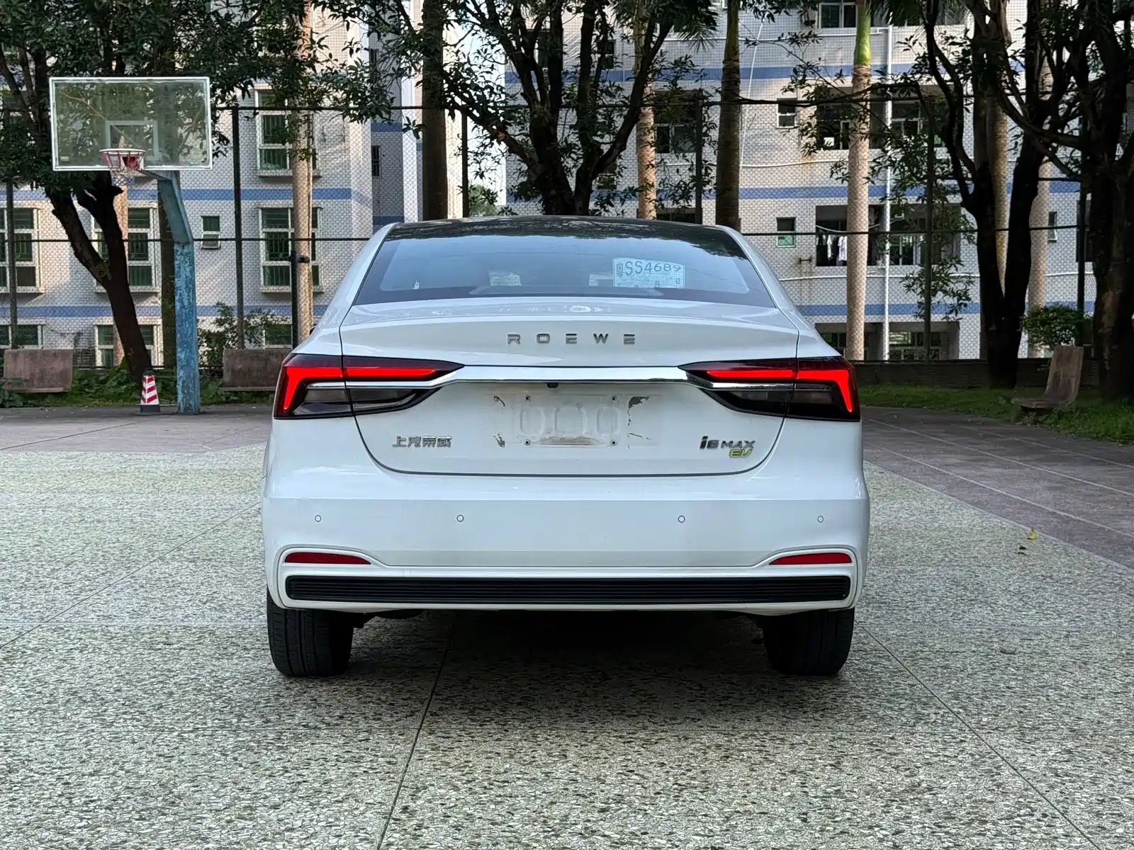 Фото 3 - Roewe i6 MAX EV