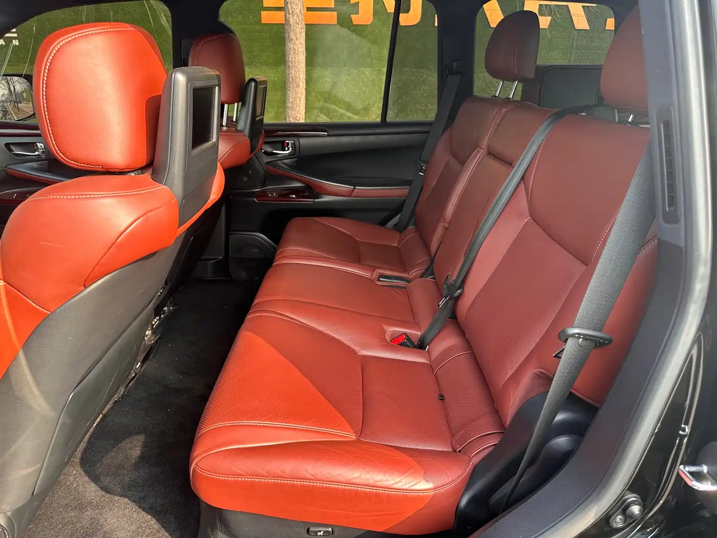 Lexus LX фото 11