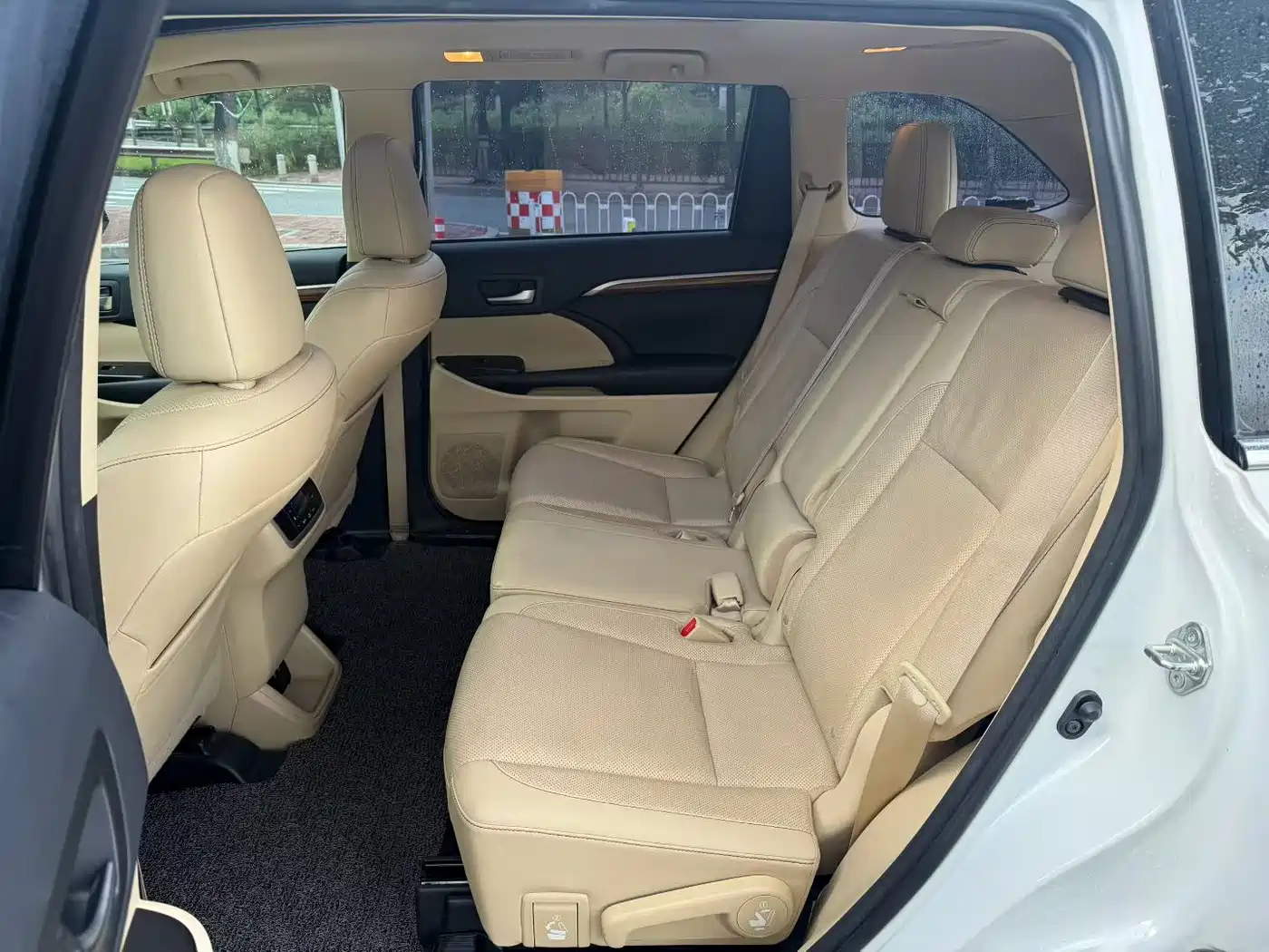 Toyota Highlander 2018 2.0T 4WD Ultimate 7-seater (China V) фото 7