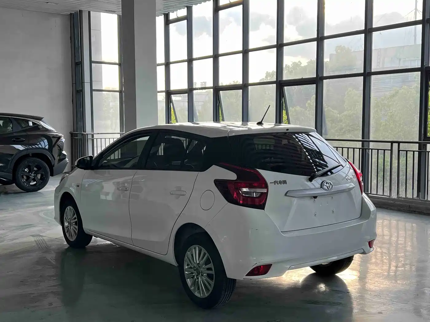 Toyota Vios FS 2021 1.5L CVT Fengchao Edition фото 3