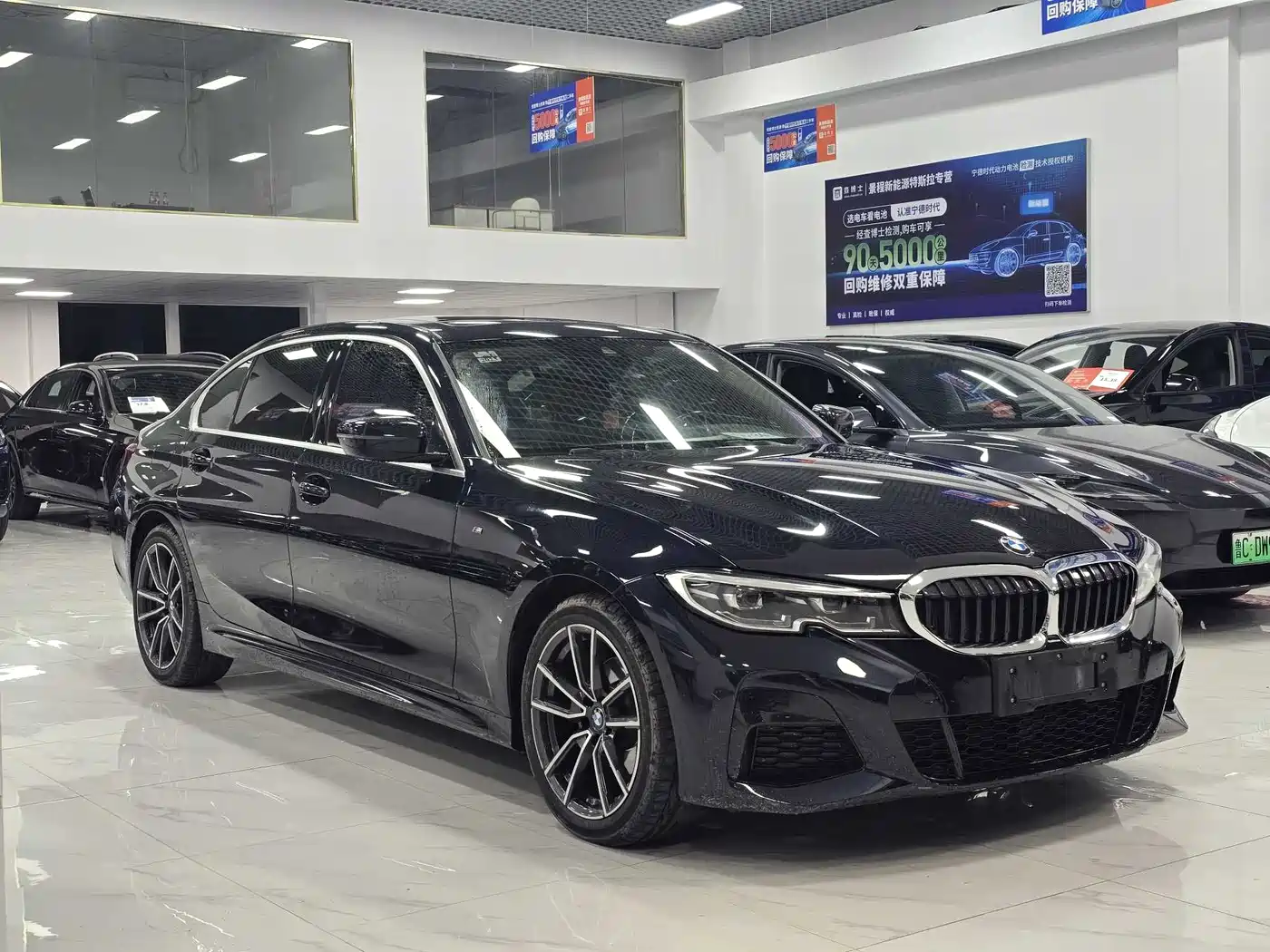 BMW 3 Series 2022 325Li M Sport Package фото 3