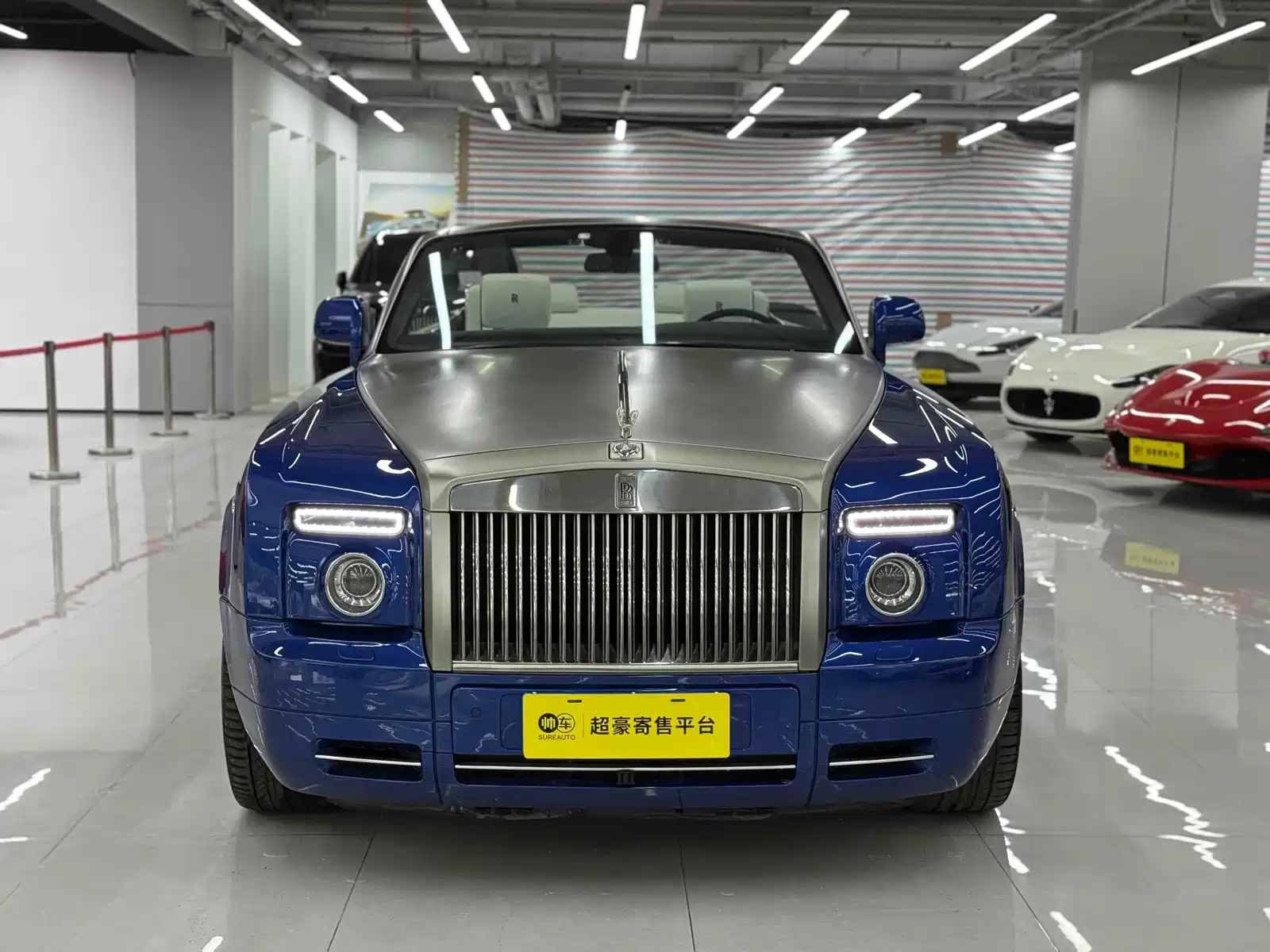 Фото 1 - Rolls-Royce Phantom
