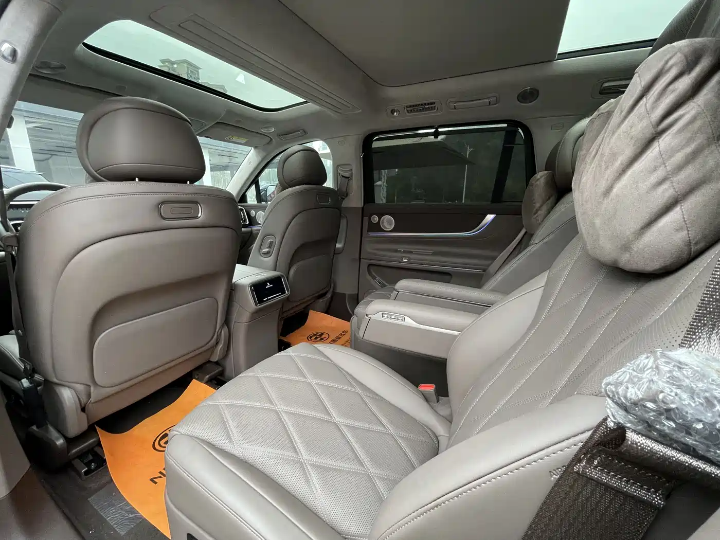 AITO Wenjie AITO M9 2025 Extended Range Ultra 52kWh 6-Seater фото 10