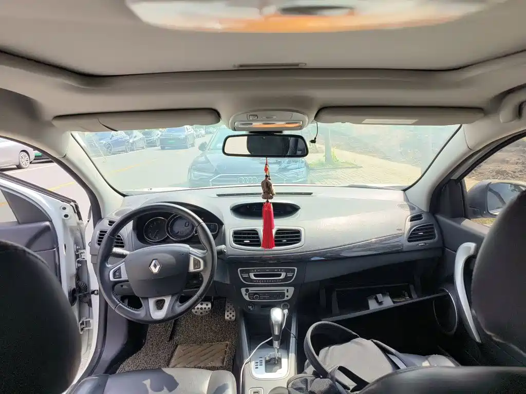 Renault Fluence 2015 2015 2.0L Fashion Edition