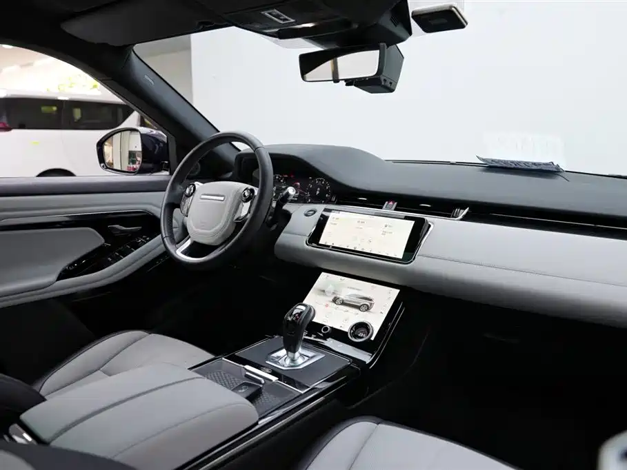 Land Rover Range Rover Evoque 2020 249PS R-DYNAMIC SE Sport Tech Edition фото 9